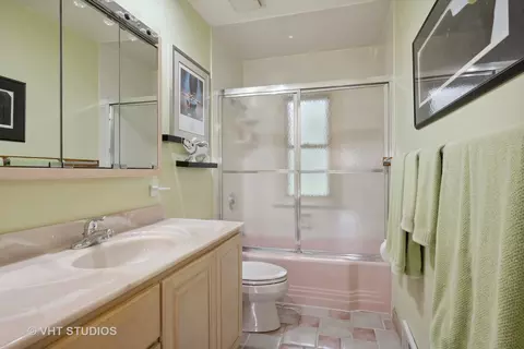 909 Gamon Rd, Wheaton, IL 60189 photo 20