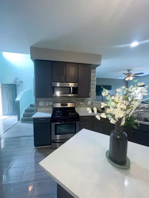 21528 Eich Dr, Crest Hill, IL 60403 photo 9