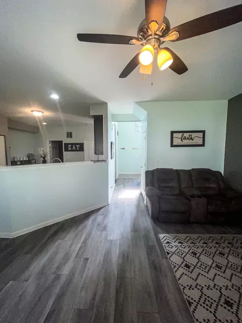 21528 Eich Dr, Crest Hill, IL 60403 photo 15