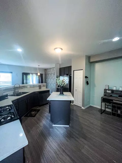 21528 Eich Dr, Crest Hill, IL 60403 photo 8