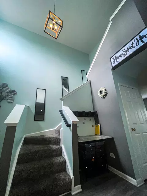 21528 Eich Dr, Crest Hill, IL 60403 photo 5