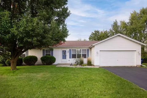 1151 Highpointe Dr, Dekalb, IL 60115