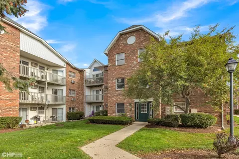 4312 W Shamrock Ln #3B, Mchenry, IL 60050