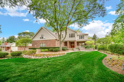 1530 N Vail Ave, Arlington Heights, IL 60004