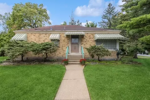 500 N Seminary Ave, Park Ridge, IL 60068