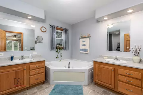 2994 E 1520th Rd, Ottawa, IL 61350 photo 14