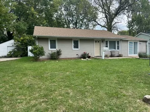 1428 Holly Hill Dr, Champaign, IL 61821