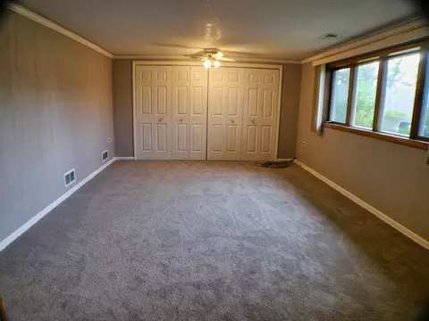 8505 State Rd, Burbank, IL 60459 photo 11