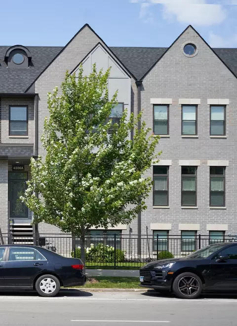 4306 S A S Drexel Blvd, Chicago, IL 60653