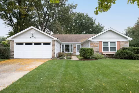 1431 Brookwood Cir, Algonquin, IL 60102