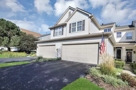 318 Tower Hill Dr, Saint Charles, IL 60175