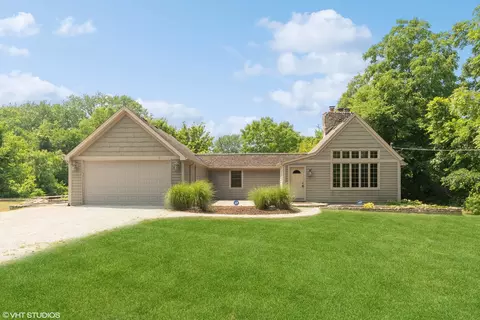21424 S River Rd, Frankfort, IL 60423