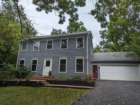 29 W370 Helen Ave, West Chicago, IL 60185