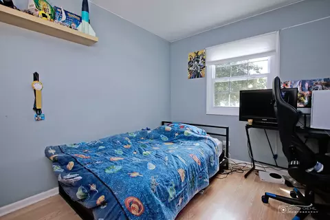 548 Northgate Rd, Lindenhurst, IL 60046 photo 9