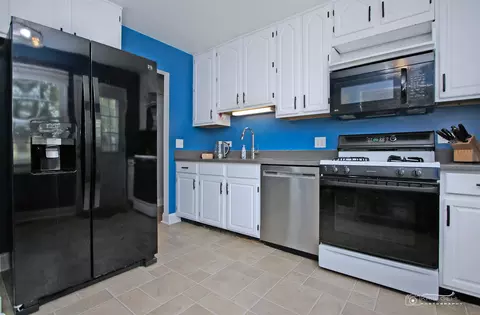 548 Northgate Rd, Lindenhurst, IL 60046 photo 7