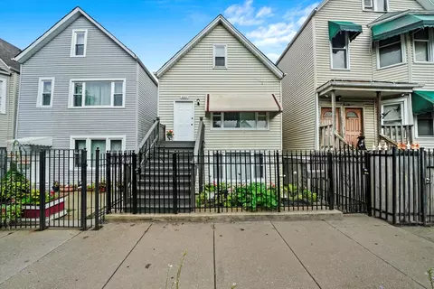 5007 S Damen Ave, Chicago, IL 60609