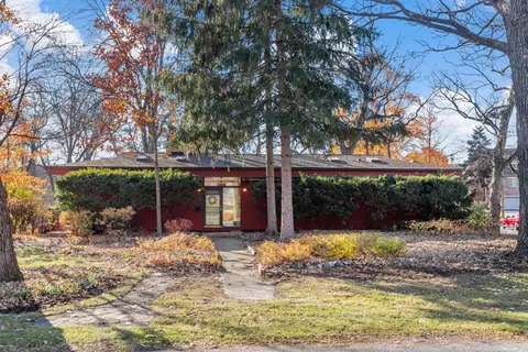 101 E Thorndale Ave, Roselle, IL 60172