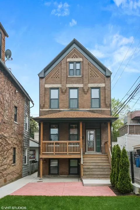 2147 W Dickens Ave, Chicago, IL 60647