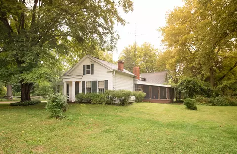 3772 Illinois St, Dixon, IL 61021