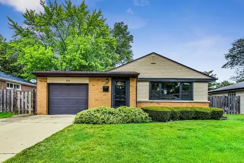 111 S We Go Trl, Mount Prospect, IL 60056