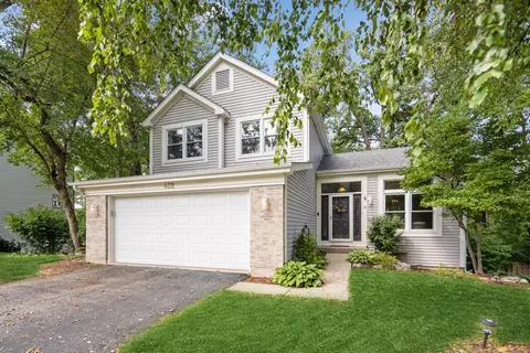 409 Hunters Way, Fox River Grove, IL 60021