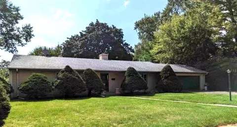 1212 Halsted Rd, Rockford, IL 61103