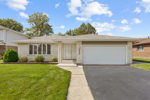 16562 Parkview Ave, Tinley Park, IL 60477