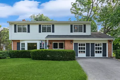 711 Carlisle Ave, Deerfield, IL 60015