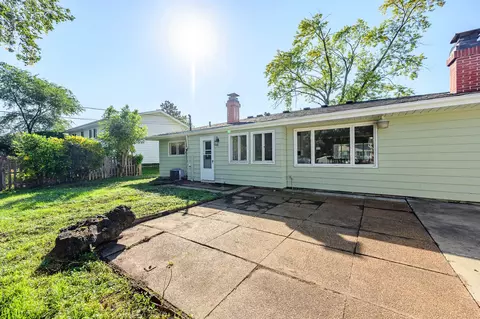680 Evergreen Ln, Hoffman Estates, IL 60169 photo 13