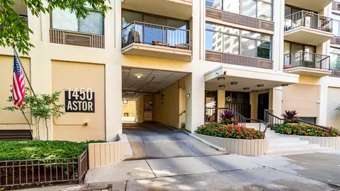 1450 N Astor St #16B, Chicago, IL 60610