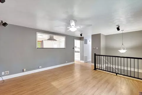 1009 Frank Dr, Champaign, IL 61821 photo 9