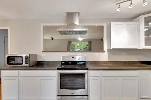 1009 Frank Dr, Champaign, IL 61821 photo 14