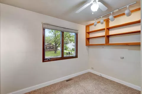 1009 Frank Dr, Champaign, IL 61821 photo 23