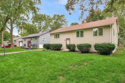 1009 Frank Dr, Champaign, IL 61821 photo 3