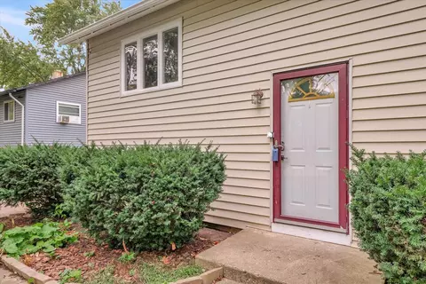 1009 Frank Dr, Champaign, IL 61821 photo 5