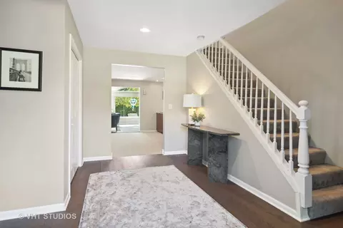 1607 Hertel Ln, Deerfield, IL 60015 photo 3