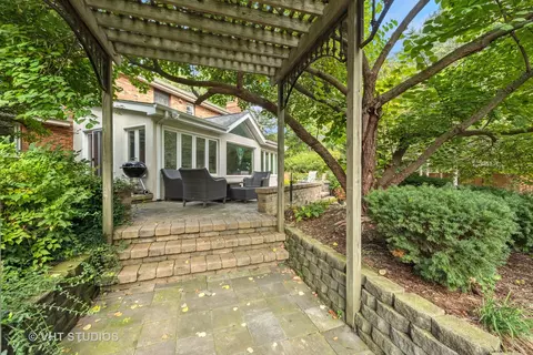 1607 Hertel Ln, Deerfield, IL 60015 photo 30