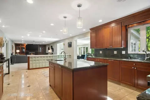 1607 Hertel Ln, Deerfield, IL 60015 photo 14