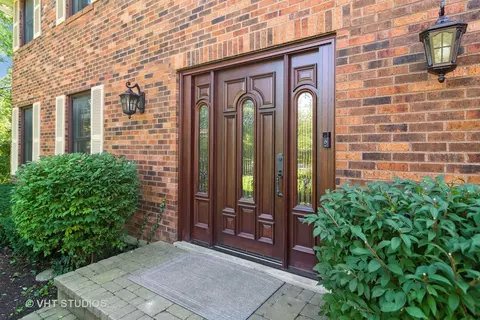 1607 Hertel Ln, Deerfield, IL 60015 photo 2
