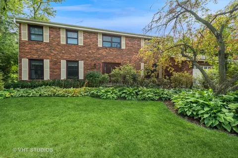 1607 Hertel Ln, Deerfield, IL 60015