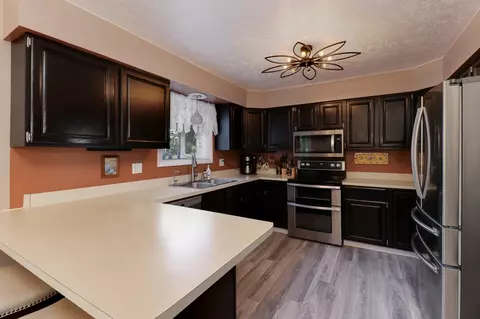 1311 Heritage Rd E, Normal, IL 61761 photo 3
