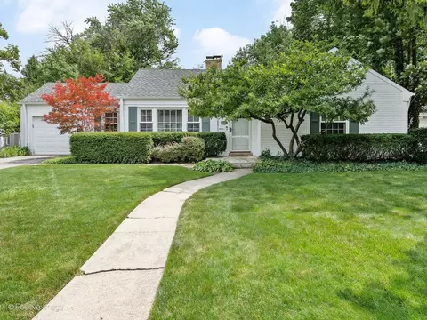 337 Wagner Rd, Northfield, IL 60093