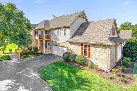 3001 Spyglass Cir, Palos Heights, IL 60463