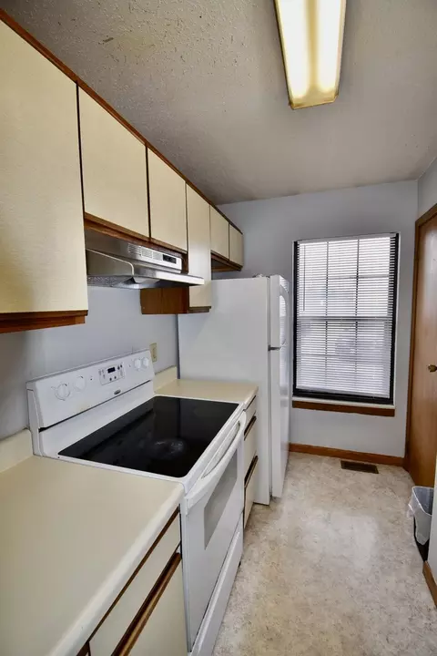 700 N Adelaide St #43, Normal, IL 61761 photo 7