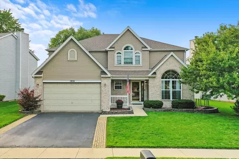 1826 Lake Shore Dr, Romeoville, IL 60446