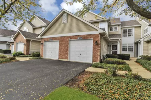 2823 Kentshire Ct #2823, Naperville, IL 60564