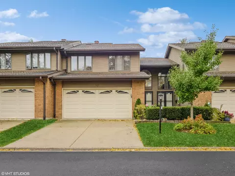 1421 Picadilly Cir, Mount Prospect, IL 60056