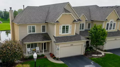 2415 Woodglen Dr, Aurora, IL 60502