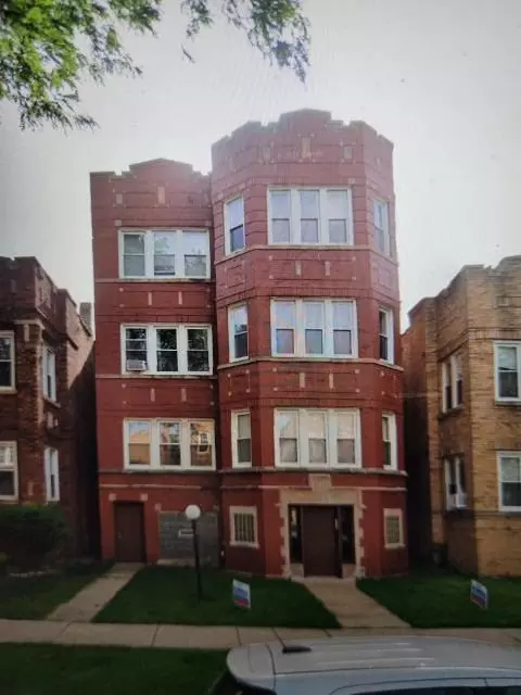 8018 S Saint Lawrence Ave, Chicago, IL 60619