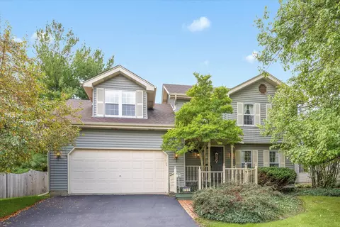 798 Cottonwood Dr, North Aurora, IL 60542